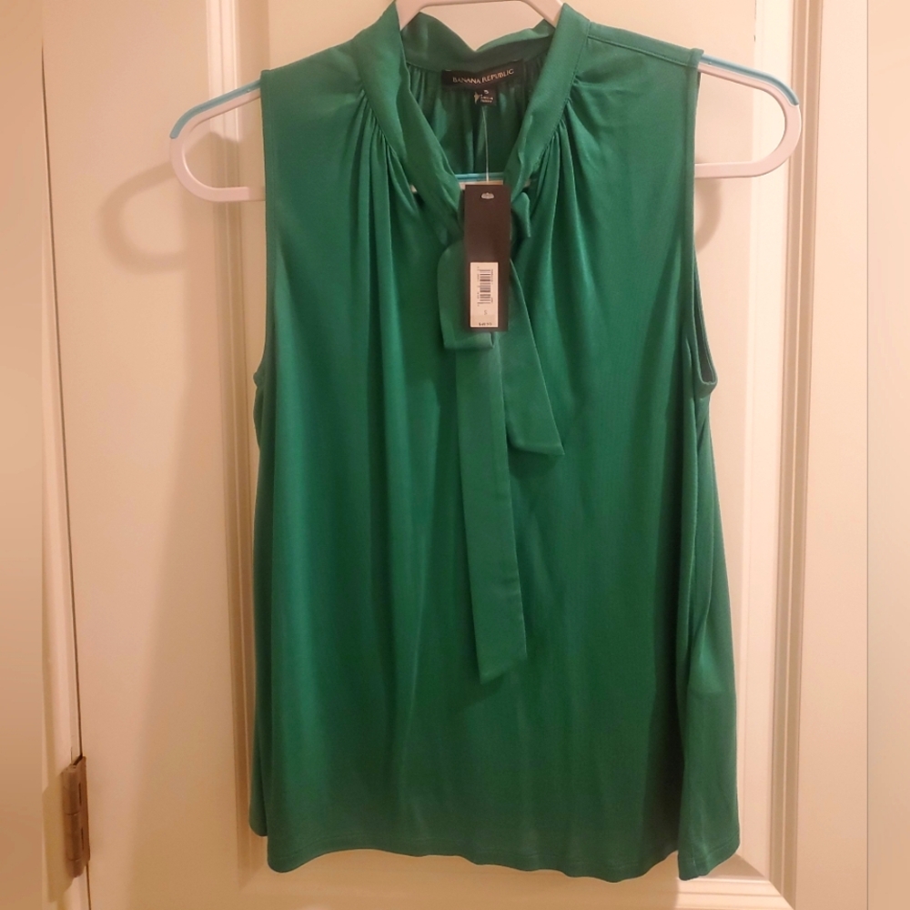 Green Banana Republic Knit Blouse